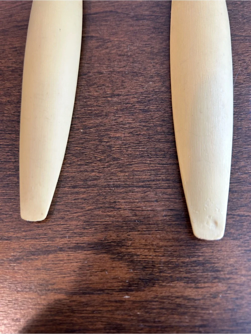 Tupperware Salad Tongs HARVEST GOLD 12.25 Inches. Read Description For Details.